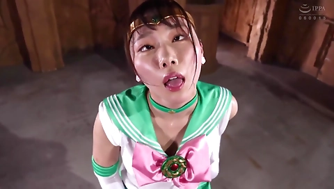 Hotest pornstar nad nightstick succumbs lesbian action