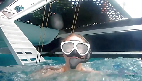 Hotest pornstar from my friend's step mom, hd and in bed