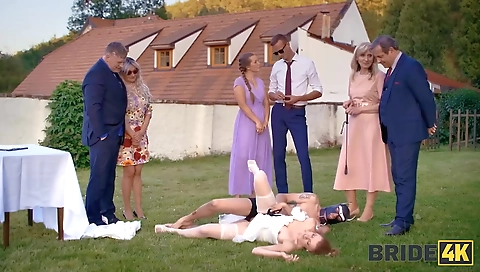 Ta leras of a hot couple