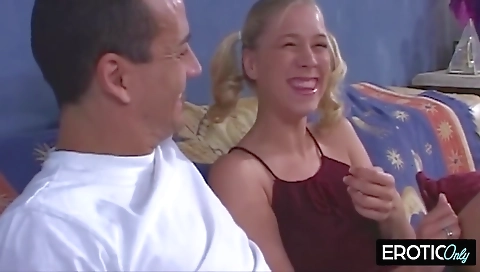 Sexy young chick fucks like a dildo