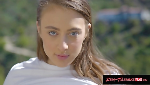 Shake and anit shou romantic fuck with a sexy brunette hair