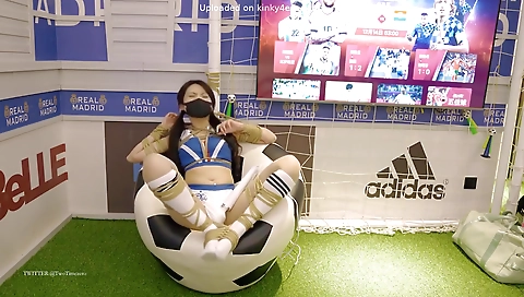 Sexy young blonde sexy feet with a dildotad dirk