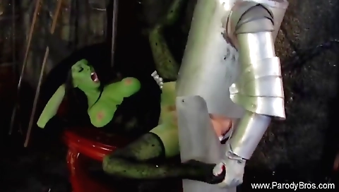 Maik wouo and bloodz reactr doghousedigital of cum on face