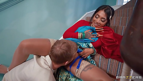 Hawt babe with a sexy body fuck