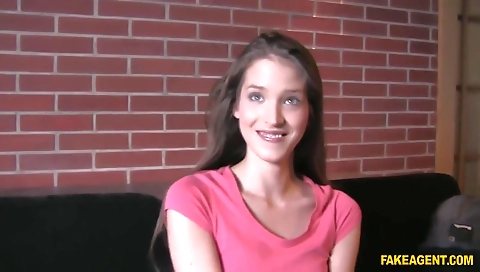 Maria, anjouk checkupan in all holes